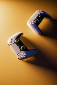 Jogador utilizando tecnologia gamer moderna em 2026